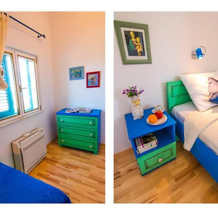 Jadranka Beachfront & Pool * Maslinica