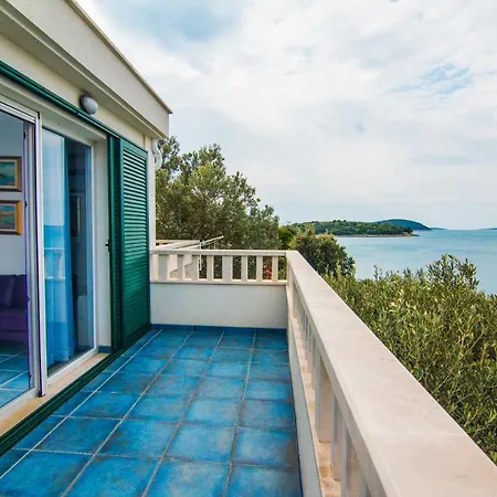 Villa Jadranka Beachfront & Pool Maslinica