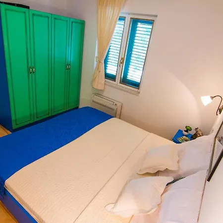 Villa Jadranka Beachfront & Pool Maslinica