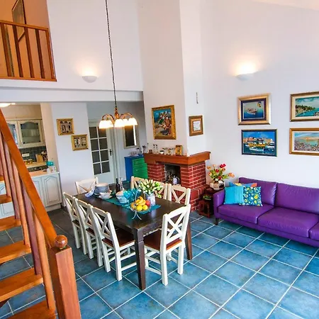 Jadranka Beachfront & Pool Villa *