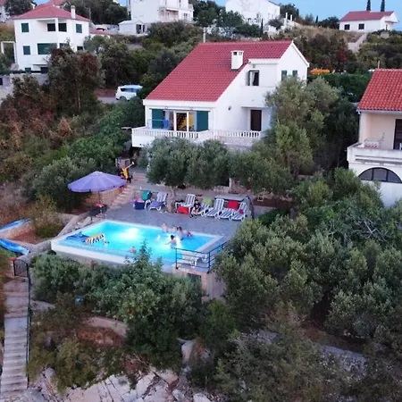 Jadranka Beachfront & Pool